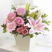 Simple Flower Arrangements With Lilies Lily Rose Arrangement Flower Arrangements Rose Flower Arrangements Rose Flower
