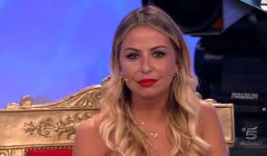 Sabrina ghio sta subendo un attacco social non da poco in queste ultime ore. H25fadcr0xk4hm