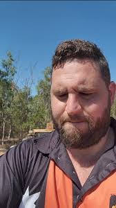 Clinton Howe's Instagram, Twitter & Facebook