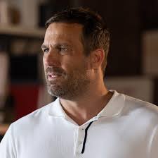 Hollyoaks' Warren Fox shares shock plan after death news