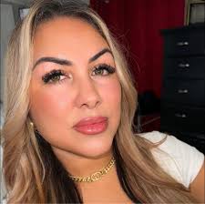 Hey Jeep family, quick question at what percentage do you change your oil,  and what's the lowest you'll let it get? Thanks in advance!!