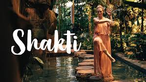 Tantra is the name given by scholars to a style of meditation and ritual which arose in india no later than the fifth century ad. Tantra Yoga Die Funf Gottlichen Shakti Krafte