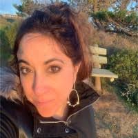 100+ ملفًا شخصيًا يحتوي على “Stern”