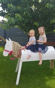 Nutztier, das in zahlreichen rassen auf der ganzen welt existiert. Diy Einhorn Aus Holz Voltigierpferd Gabelschereblog