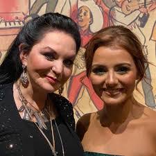 Diane Robello's Instagram, Twitter & Facebook