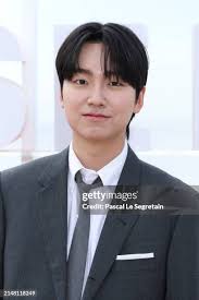 32 Photos & High Res Pictures