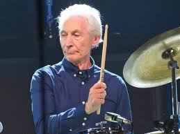 Charlie watts, the longtime drummer for the rolling stones whose sense of calm grounded the band for more than 50 years, has died, his spokesperson confirms. 6ttxqtlqcsaizm