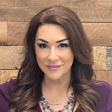 Jamie Cavanaugh's Instagram, Twitter & Facebook