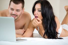 Adegan dewasa dalam game ini ditampilkan secara cukup jelas, serta terdapat banyak kesempatan gerakan atau aksi yang bisa dilakukan setiap pemainnya. Kamasutra Sex Positions Cara Menggunakan Aplikasi Untuk Meningkatkan Hubungan Produktivitas
