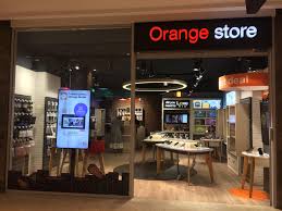 Palas mall şi palas shopping street reprezintă componenta comercială a ansamblului urbanistic multifuncţional palas. Palas Mall Shops Orange Store
