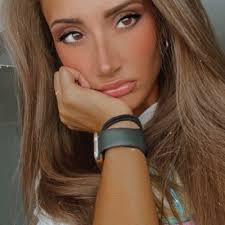 Kelsey Schork (@kschorkstudios)