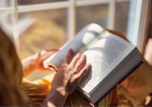 The benefits of reading: Enhance your wellbeing | WEA