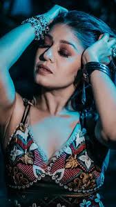 ये हैं बॉलीवुड के 10 सबसे अमीर सिंगर, खूब दौलत कमाई है!