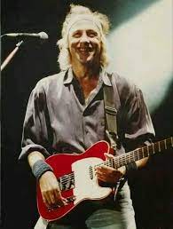 Pin By Chumak On Mr Mark Knopfler Dire Straits Mark Knopfler Tunnel Of Love