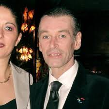 Patrick dupond était l'une des plus grandes étoiles de l'opéra de paris et de la danse en général en 2000, victime d'un grave accident de voiture , les médecins lui annoncent qu'il ne dansera plus. Patrick Dupond La Biographie De Patrick Dupond Avec Voici Fr