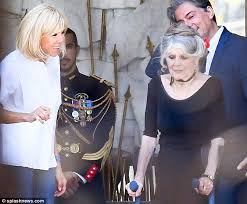 With brigitte bardot, jean bretonnière, françoise fabian, mischa auer. Brigitte Bardot Goes To The Elysee Palace To Talk Animal Rights Daily Mail Online