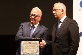 Deschiderea turneului va avea loc la bucuresti, in data de 24 noiembrie a.c., in prezenta fostului campion mondial anatoly karpov, iar competitia de la medias se va desfasura la muzeul. Fostul Director General Al Romgaz Pantelimon Avram Distins Post Mortem Stiri Din Mures Stiri Targu Mures Liderul Presei Muresene