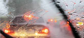 Deshalb schreibe ich ihnen jetzt. Sicher Mit Dem Auto Durch Den Regen