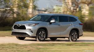 The 2020 highlander has numerous trim levels and a wide range of optionale, from a moonroof to a power liftgate. 2020 Toyota Highlander Xle Color Silver Metallic Front Three Quarter Hd Wallpaper 14