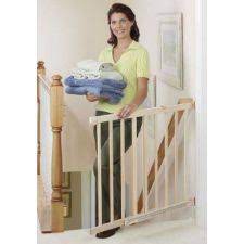 Evenflo Top Of Stairs Gate Is Engineered Speciﬁcally For Security At The Top Of Your Stairs Crappy Tire Evenflo Safety Gates For Stairs Top Of Stairs