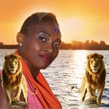 Please join me in wishing Giggle Box a Happy Birthday! Thank you PetSmart  for the love! 🎂🎊🎉