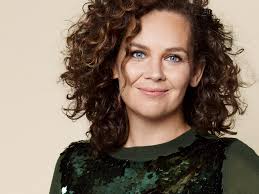 Cabaretier Sara Kroos: 'Als mens een dip meemaken is óók natuur, dat idee  troost me'