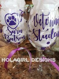 Veterinarian Wine Glass Vet Tech Appreciation Paw And Etsy Wine Glass Custom Wine Glasses Wine Gifts