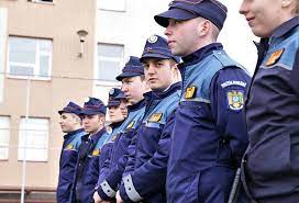 La sfârşitul anului acesta sau la începutul anului 2019 va fi organizată o nouă tură de admitere la aceeaşi unitate de învăţământ. È™i Tu PoÅ£i Deveni PoliÅ£ist In Ianuarie Admitere La Scolile De SubofiÅ£eri Din Campina Si Cluj Napoca Universul Argesean