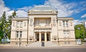 Una dintre cele mai intersante activități este agentul de turism este persoana care întâmpină clientul, află care este motivația lui și care îi sunt raporturi de munca. Targovistean Ro Ghid De Afaceri Din Orasul Targoviste Dambovita