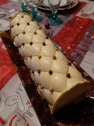 Buche Au Caramel Beurre Sale Pommes Caramelisees Sur Sable Breton Delices A La Carte By Bene Recette Dessert Noel Gateau Pomme Caramel Idee Recette Dessert