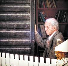 The poetry of nicanor parra are magical, surreal and stay with you long after you have put the book down. El Antipoeta Chileno Nicanor Parra Cumple 103 Anos Nodal Cultura