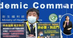 新冠肺炎疫情當前，台灣已進入社區感染，因連日單天暴增破百本土案例，衛福部已不再一一公布確診者足跡，網友自製地圖，只要透過 google maps 就能查出「確診者足跡」以及所在地是否為高風險區。 google地圖就能查「確診者足跡」、「紀錄14天行蹤」! Vuzk0wnwigc6rm
