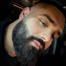 Introducing our new Slider Box from #CBJ, ideal for sharing with your  family and friends! 🍔 The box includes 9 sliders (3 classic beef, 3  classic chicken, 1 oriental burger, 1 chili