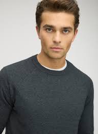 Kit + Ace: Timeless Technical Clothing For Men and Women