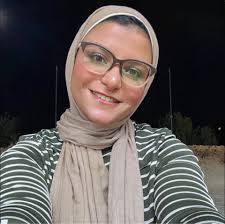 عاوزة سيرم هيالورنيك كويس فى حدود 200 ل250