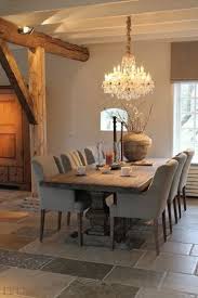 Nos meilleures idées déco, solutions d'aménagement et sélections de meubles pour votre salon ou salle à manger : La Couleur Taupe Inspire La Deco De La Maison Deco Salle A Manger Salle A Manger Campagne Salle A Manger Beige