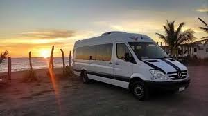 Renta De Autobuses De Turismo Y Van Sprinter De 20 Pasajeros Con Chofer Cotizaciones Whats App 33 1185 5626 33 1769 89 Autobus De Turismo Turismo Guadalajara