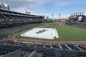 White Sox' game vs. Braves delayed by approaching storms
