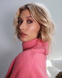 How to wear pink eyeshadow the celebrity way, according to Hailey Baldwin,  Lily Collins, & more: https://bit.ly/2GwqfMc