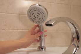 Turn the jets up, and let the cleaning solution rinse through the tub for about 15 minutes. Acrylic Bathtubs 9 Pros Cons Long Home