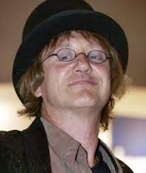 Hat eine beziehung mit alexander hacke. Werner Beinhart Cast Crew On Mubi