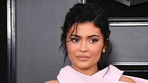 Kylie jenner has yet to admit she is pregnant with travis scott's baby. Uberall Sommersprossen Kylie Jenner Komplett Ungeschminkt Promiflash De