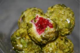 Truffes Au Chocolat Blanc Pistache Cœur Framboises La Cuisine De Mes Racines