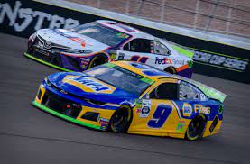 Series sponsor gander outdoors ceo marcus lemonis matched harvick's bounty, bringing the total to $100. Nascar Here S Why You Don T Wreck Chase Elliott
