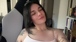 Hello, I'm Stephanie Claire and something to know about me is