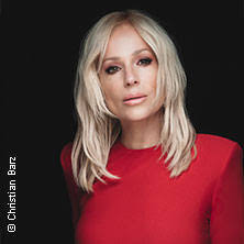 Michelle Hamburg's Instagram, Twitter & Facebook