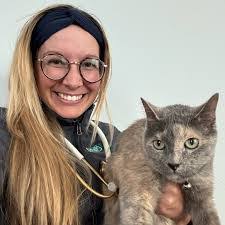 Alexis Ducote's Instagram, Twitter & Facebook