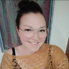 Rebecca Kinkead's Instagram, Twitter & Facebook