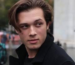 Leo Howard Height Age Weight Biography Girlfriend Net Worth Famed Star Leo Howard Leo Attractive People