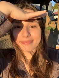 Jessica Lessard's Instagram, Twitter & Facebook